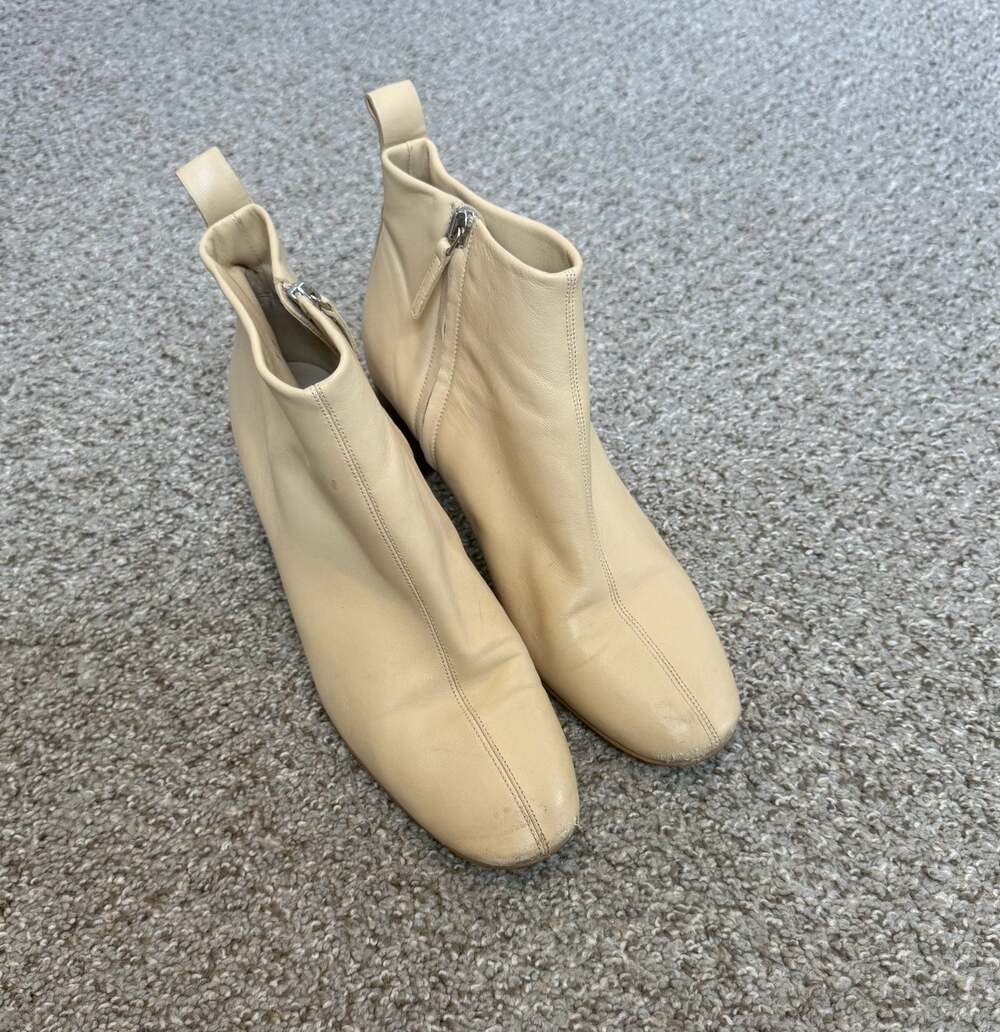 Everlane Women's Cream Leather Ankle Boots Size 9 Made in Italy